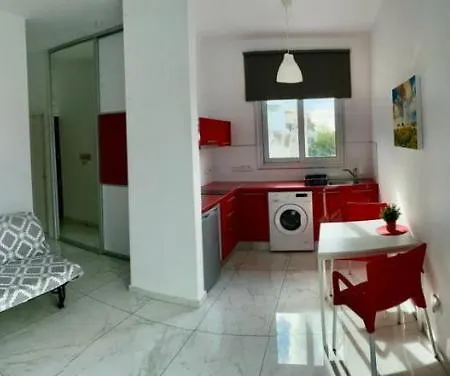 Dream- Downtown-studios Apartment Paphos